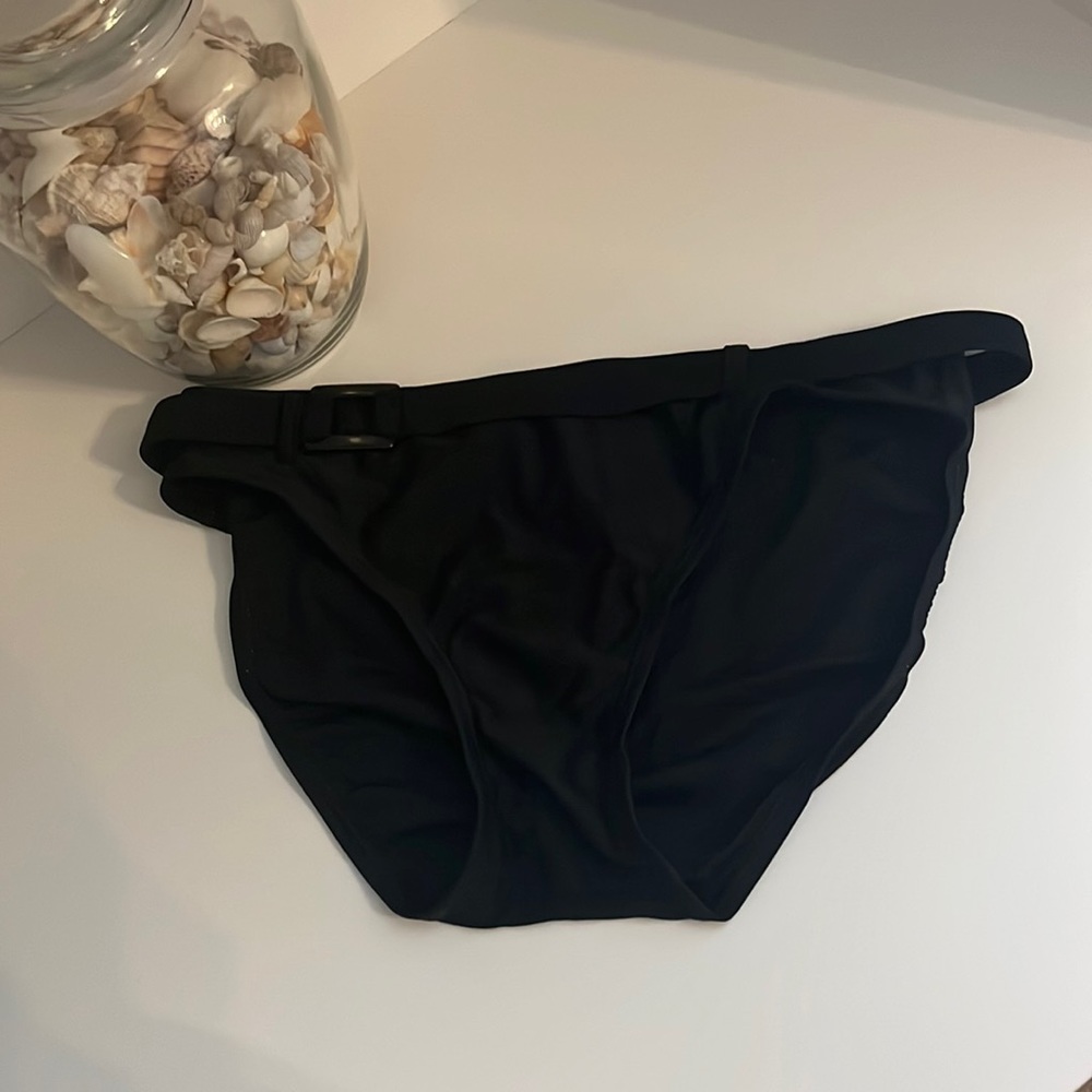 5/$20 🛍 Black belted bikini bottom